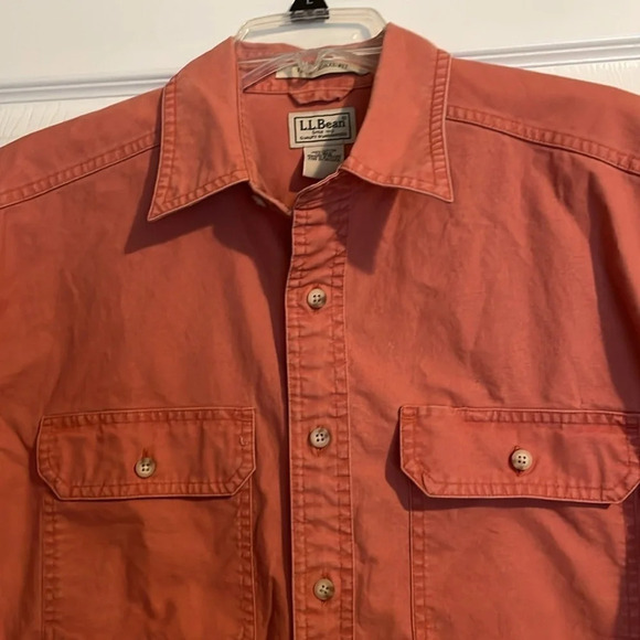 L.L. Bean men’s pink traditional fit button down shirt size medium - Picture 2 of 7